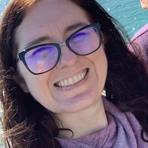 Meet your Posher, April